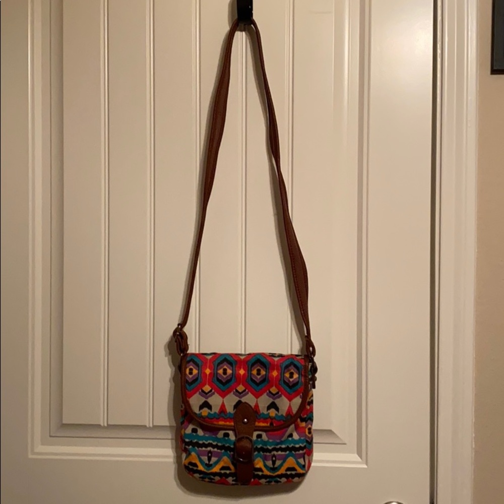 Bright pattern, brown trim, Crossbody purse.